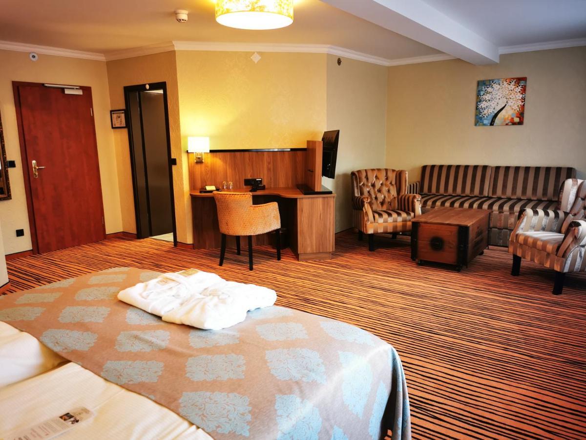 The Lakeside - Burghotel Zu Strausberg Extérieur photo